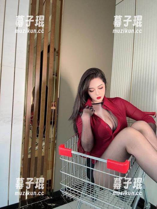 微密圈 - 120斤的小王同学的紫色丁裤事业：把免费资源“穿”在你心里！