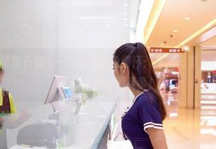 AISS爱丝(钻石版) - 欣杨的街角情怀：高清写真，4800万像素带来的郑重其事！