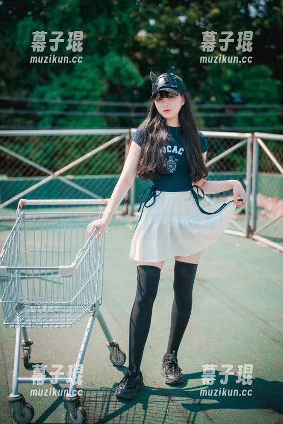 点进来就想问，Jenny(정제니)的松紧粉色圈粉了吗？图片下载支持！