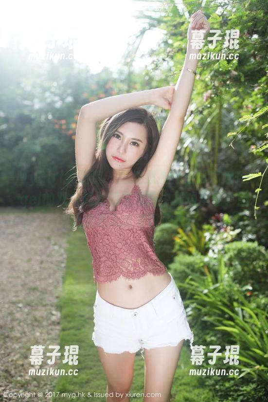 MyGirl美媛馆 - 想知道为什么田芯娜Angel的双马尾能够在原图中成功出圈？因为她把风给驾驭了吧！