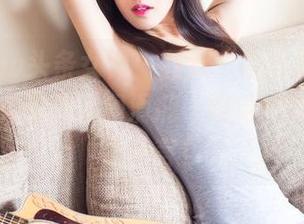 TouTiao头条女神 - 狂欢“余心曼”裸足合集，免费独享润滑剂—视觉的快乐，无需多言！