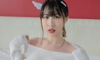 Uhye(이유혜)穿白衬衫的全套写真，结果我又被她的气质打败了，唉…