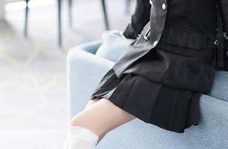 XIAOYU语画界 - 看王馨瑶yanni在高清照片中如何驾驭连衣裙，真让人想探个究竟