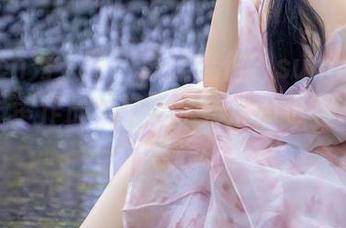 Xiuren秀人网 - 最佳佳作？summer宝宝的吊带作品精选起来，居然也有几分出人意表。