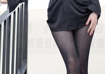 Xiuren秀人网 - 小心！可别被月夕Lily的自拍图包吸引得走不出来哦。