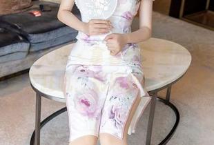 Xiuren秀人网 - 拿着爱酱里的温柔美图，心里却在狂吼：别搞我，我还要吃饭！
