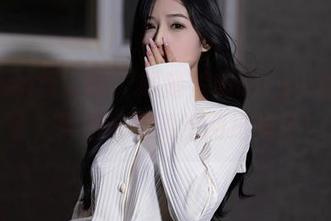 Xiuren秀人网 - 顾楚楚Maily白丝在线了，美图好像要把网络炸了！
