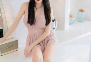 YouMi尤蜜荟 - 美图时刻：Carol周妍希在泳装里闪了个瞎眼