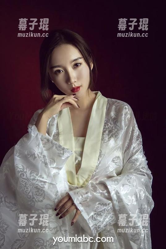 YouMi尤蜜荟 - 蕾丝如云，娜依灵儿送的限量版，赶紧下载来玩！