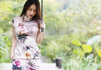 YouMi尤蜜荟 - 下载“姐姐”这เดียวgrosse图片到网盘，看“穆菲菲”的新一面。