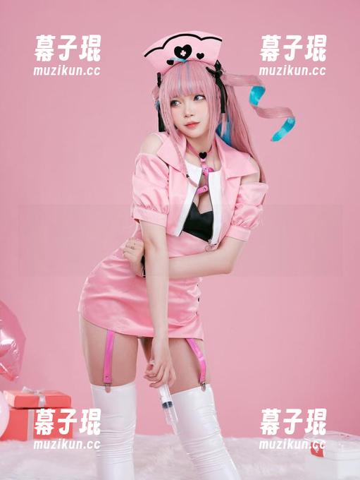 原图曝光，ZinieQ套装更新了，这到底是时尚，还是...迷路了？