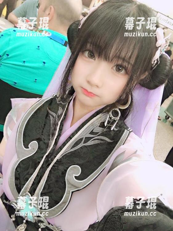 当学姐Wendy化身cos秀场女王：照片不讲武德