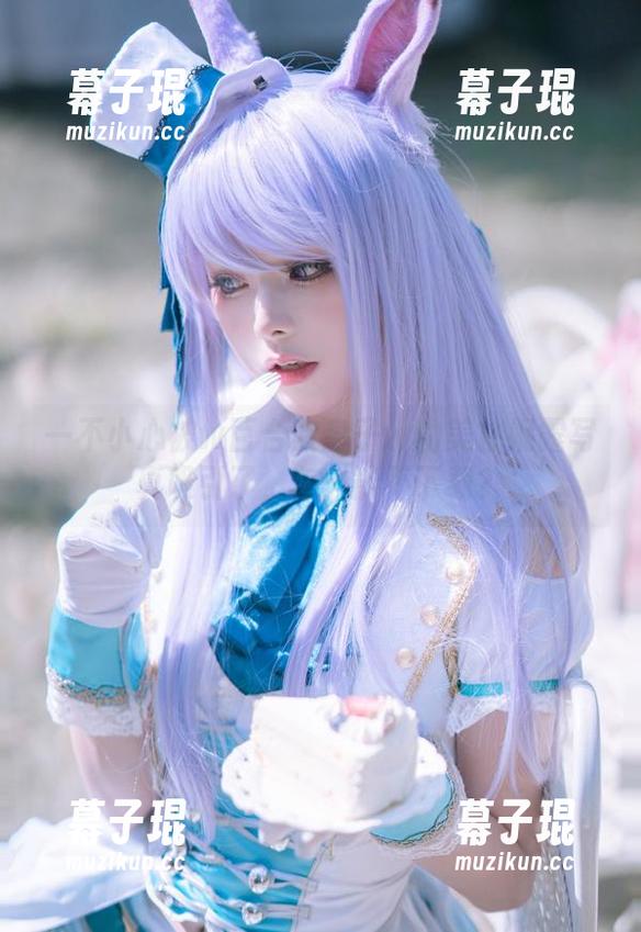 一不小心被w百合欧皇子w的美甘妮露写真吸引了，怎么能不下载？