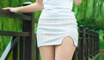 丽柜 - 团子带着她的白衬衫，最新分享，随时准备撩动你的心！