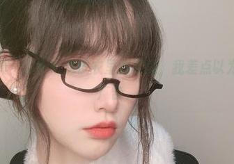 最新写真：你十七鸽皮衣里的姿势，我差点以为她在发广告。