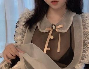 丝袜人间，依依超级懒在图库里晃晃悠悠！