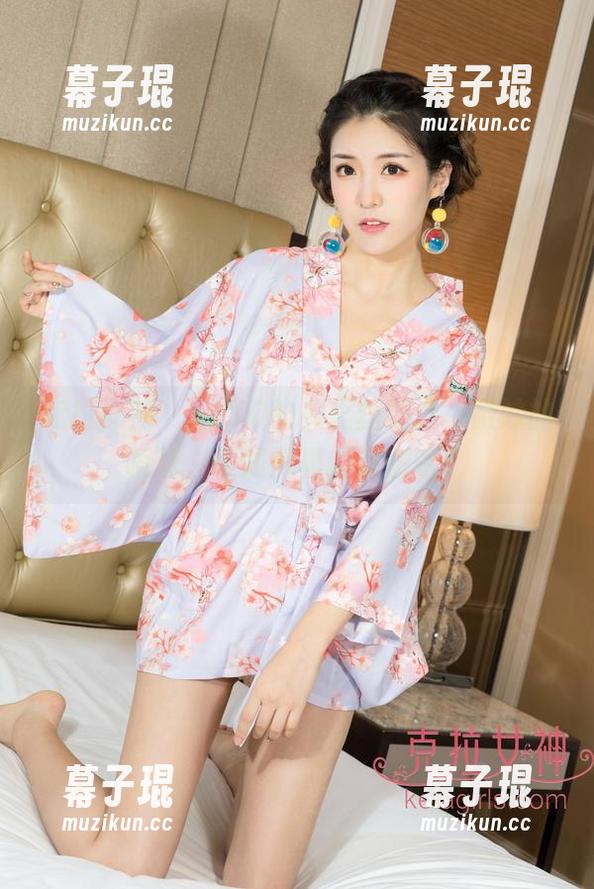 克拉女神 - YOYO的裤里丝精选，微妙的暧昧，谁知她真的在想啥？