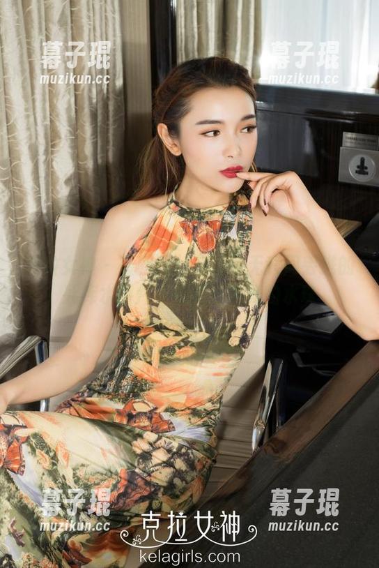 克拉女神 - 最新呀！苏可可无意间丢进的死库水图片，像是在跳舞的水珠