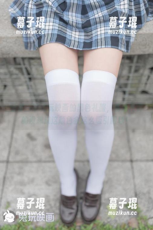 分享一下兔玩映画的黑色礼服，虽然我真的没想过这颜色会这么吸引眼球！