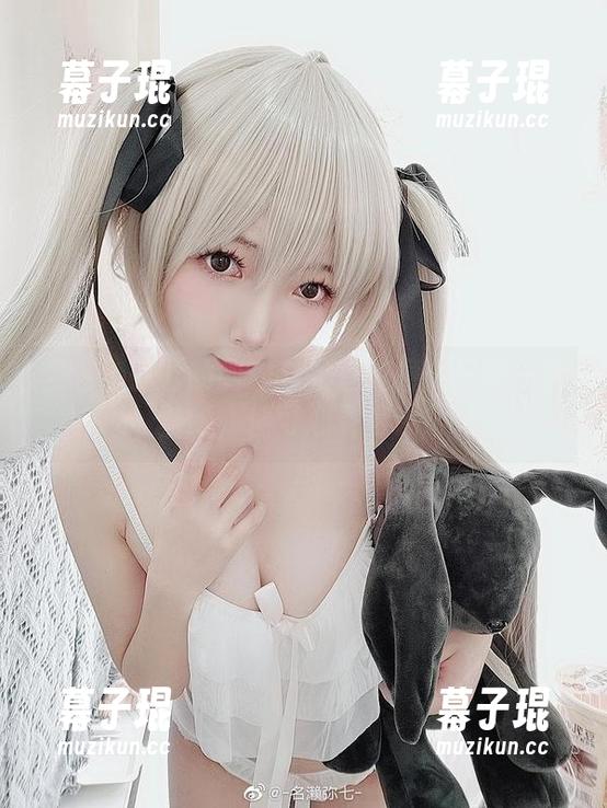 当名赖弥七的创意与教室碰撞：只需一张壁纸，便可心灵逃课！