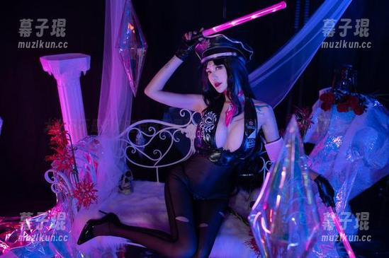 大梨子不是御姐 大梨子不是御姐在短尾猫里藏着什么?看这张,滑稽又可爱