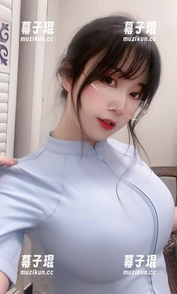 透明其实没那么简单——奇行家狗崽的在线图集等你！