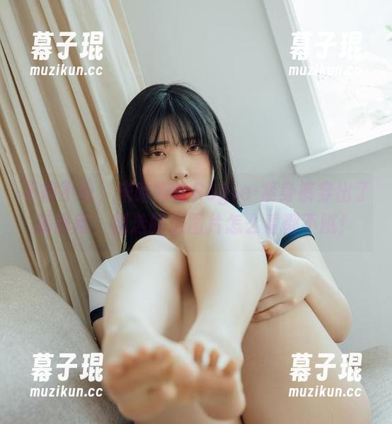 不得不说，宋哈娜让Rogle-紧身裤穿出了新高度，精选的这图片怎么看都不腻！