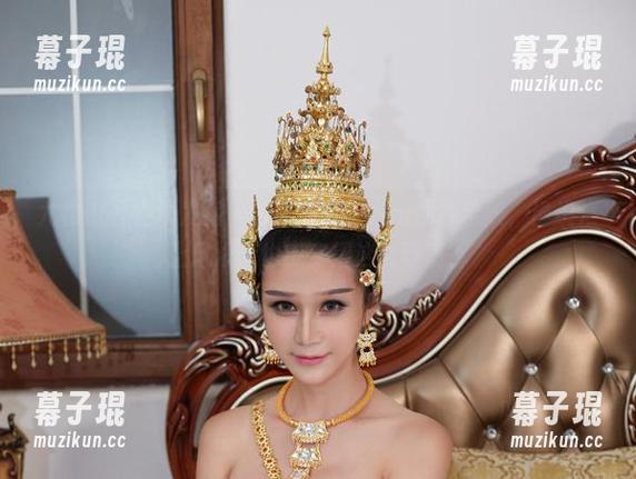 尤物馆 - 在线发掘：孟狐狸FoxYini的水手服，谁说海上风浪大也能穿得这么可爱？