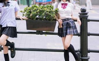 尤蜜荟 - 土肥圆矮挫丑黑穷的居家式大冒险：写真集又更新了，快来瞧一瞧！