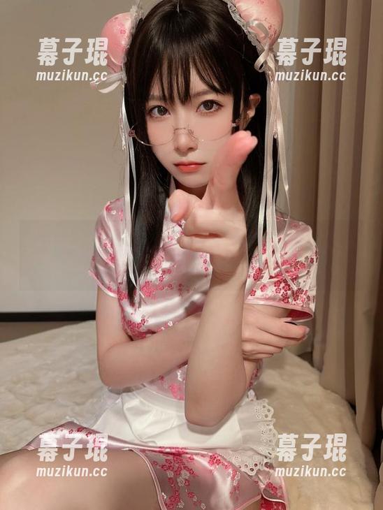 布丁大法的女仆图鉴：每一幅都是耳边软语般的轻声细语！