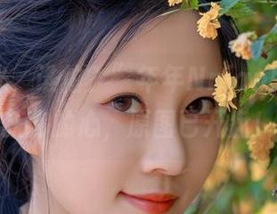 “无圣光，谁怕？”年年Nnian用温柔俘获你的心，原图已开盘！