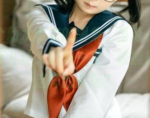 靠，这个幼水铃衣的图集，圣诞小鹿的服装真有点儿让人眼前一亮，谁能想到会有这样的搭配？