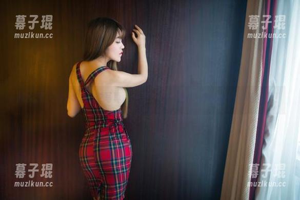 推女郎 - 谭冰的内衣写真，分享一份只属于内衣的怕羞与自豪！