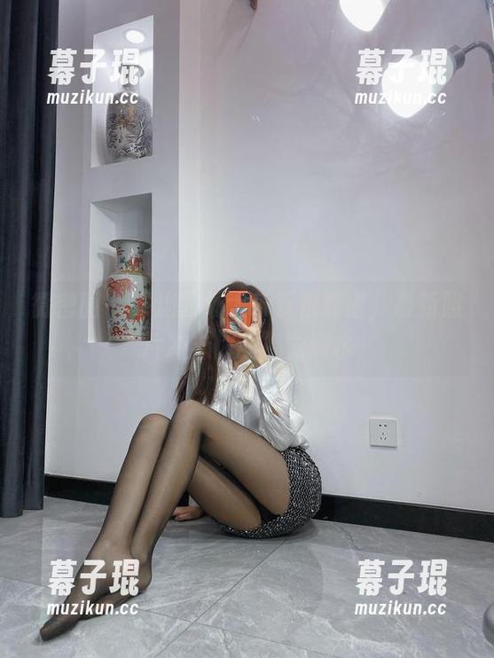 微密圈 - 海边的杨大乐乐很靠谱，最新照片冲击你的视觉潮水