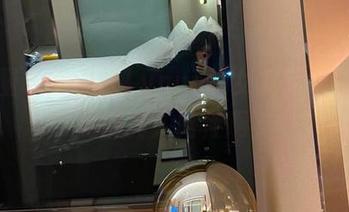 微密圈 - 林子喵Lynne的女友定制，谁还需要真人陪伴啊？