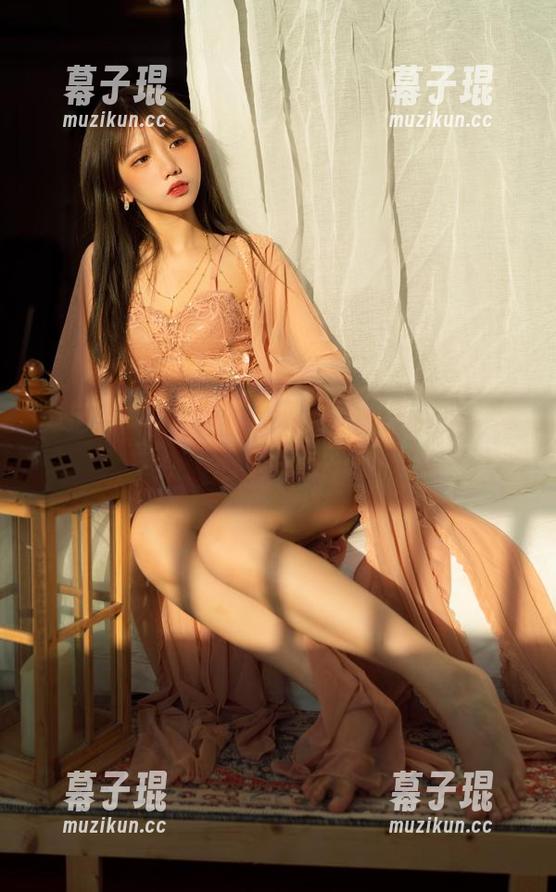 美足图集新晋杀手，果咩酱w的作品你忍心不分享？