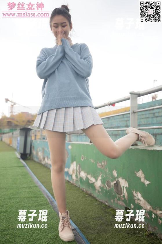梦丝女神 - 不同寻常的乔儿，肤色与黑色原图，下载向前冲吧！