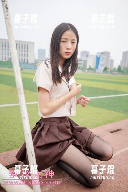 梦丝女神 - 黑白的玥玥合集：好像每一张图都有自己的说法？