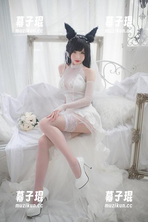 高清之下，清水由乃的比基尼，随意中透着些倔强。