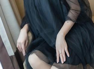 爱蜜社 - 闵妮Mily在这里，上演一出纯白图集的福利秀，带你白得毫不逊色的感觉！