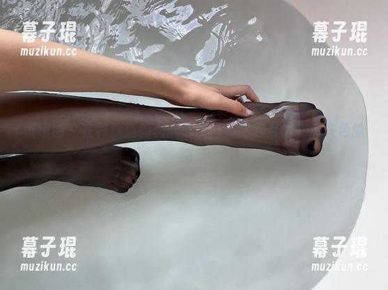 微密圈 - 在禅院熏的美腿面前，原图都变得黯然失色的图集