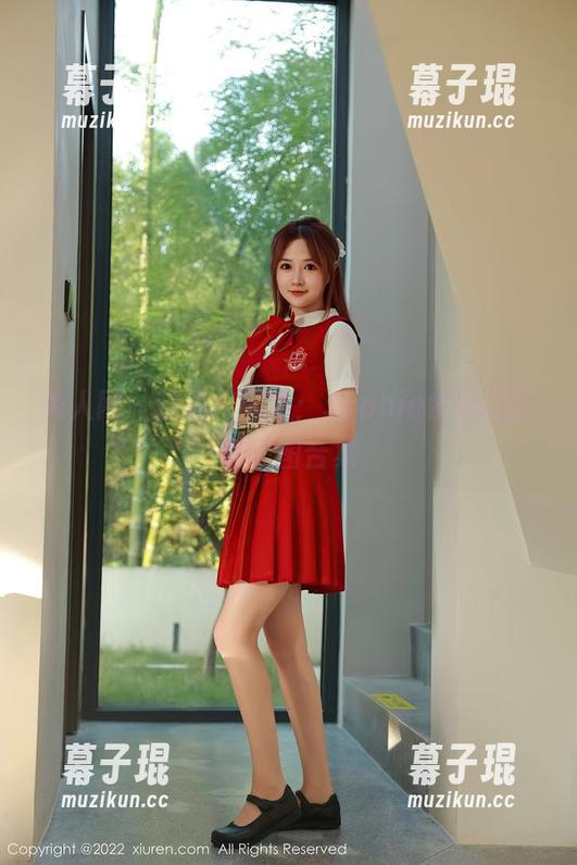 秀人网 - 流逝与闪耀：sophie余冰的圣诞原图合集