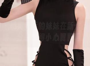 秀人网 - 奶芙乔乔的妹妹在新作品集中撒娇，分享也得小心翼翼啊。