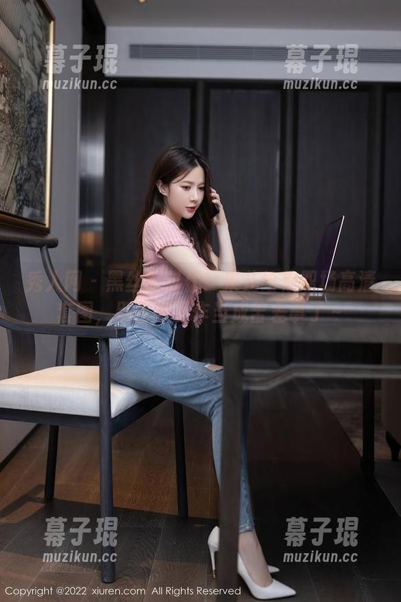 秀人网 - 黑丝新时代！果儿给你职场高清套图，别再把工作当成苦差事了～