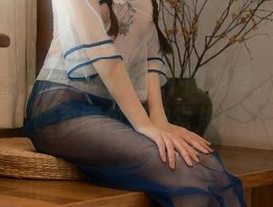 秀人网 - 有些东西真的不能免费，灿宝的睡衣图包打破常规！