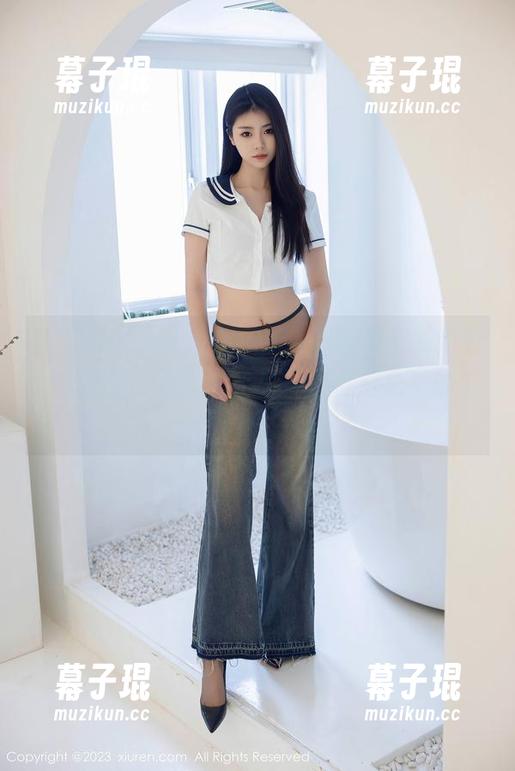秀人网 - 王馨瑶yanni，和服更新进行时，美图又一次让我心中默念：空气真的够用吗？