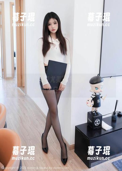 秀人网 - “风景尤美”在海边，免费下载你的夏日拯救计划！