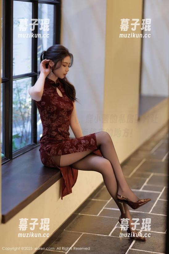 秀人网-鹿小茜 秀人网 - 此时此刻,鹿小茜的私房图片让我觉得日常也有俏皮的地方!