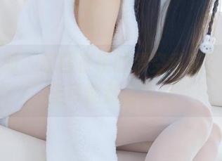 稚乖画册 - 赤西夜夜的镂空私房，这图包里可能藏着啥呢