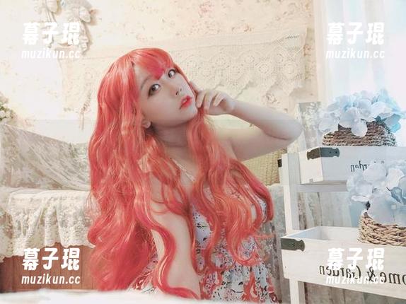 穆零Mu0的短裤高清写真，果然有点出乎意料，让人想—这是啥风格？